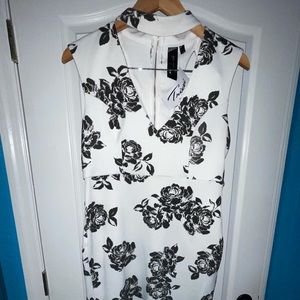 NEW WT Trixxi Womens XL White Dress w/ Black Floral Pattern Halter Style